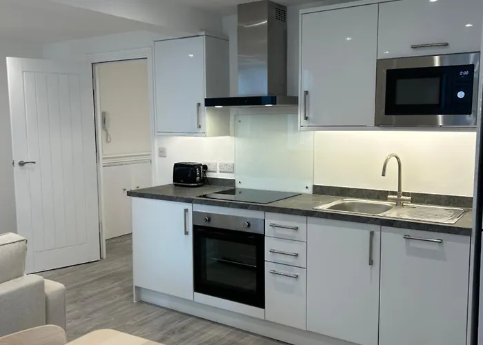Prime Location Kensington Apartments